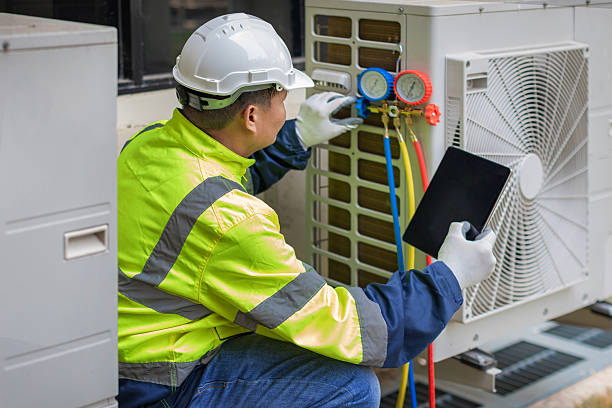 Professional Hvac Maintenance technician working in Bridgeport, NY